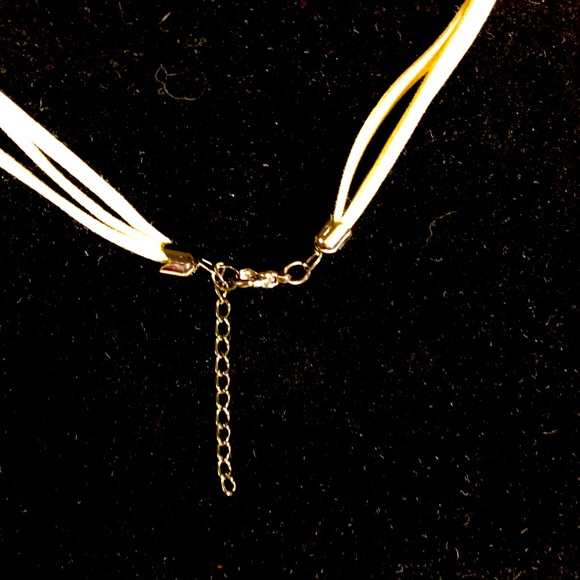 Elegant Gold and White Necklace - Picture 5 of 5